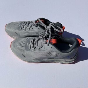 Under Armour - Women’s Running Shoe - Size 9